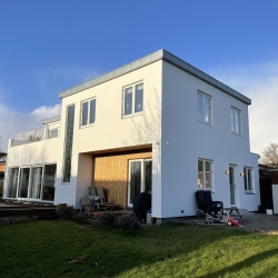 Inddækning af tagkant med zink på moderne hus i Odense, Fyn – flot og holdbar løsning til tag inddækning