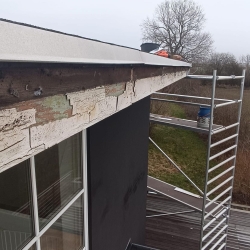 Renovering af tagrender og udskiftning af sternbrædder på hus i Odense – professionel tagrender montering og opsætning i Svendborg og på Fyn
